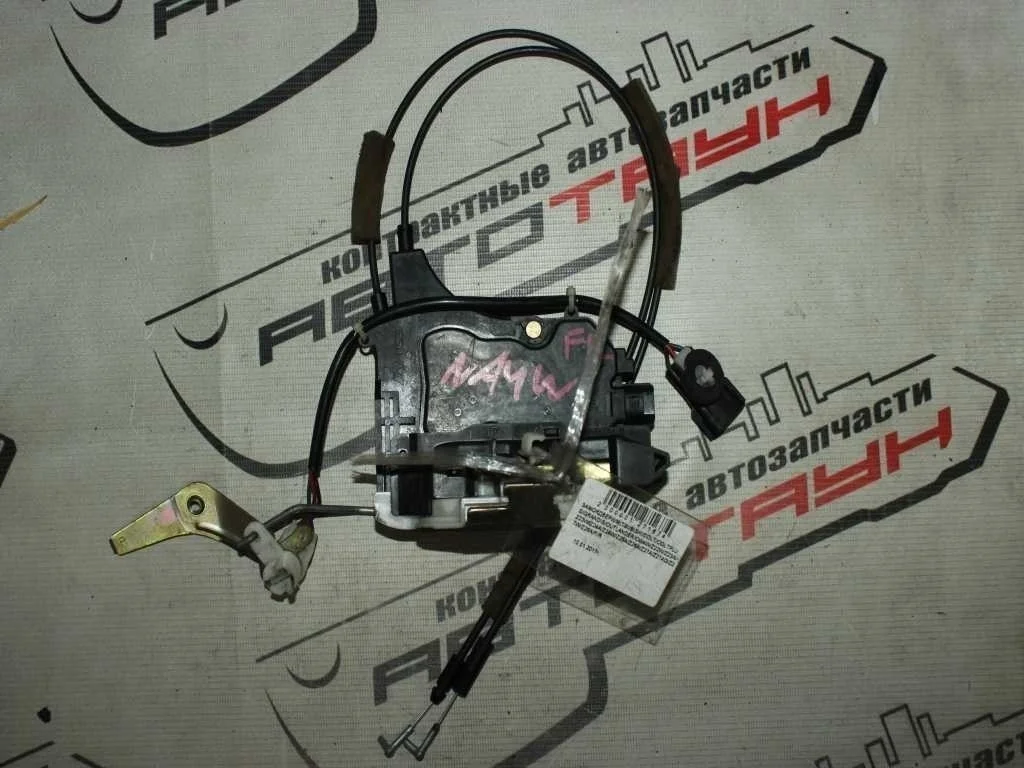 ЗАМОК ДВЕРИ MITSUBISHI ПЕРЕД ПРАВО 5715A209