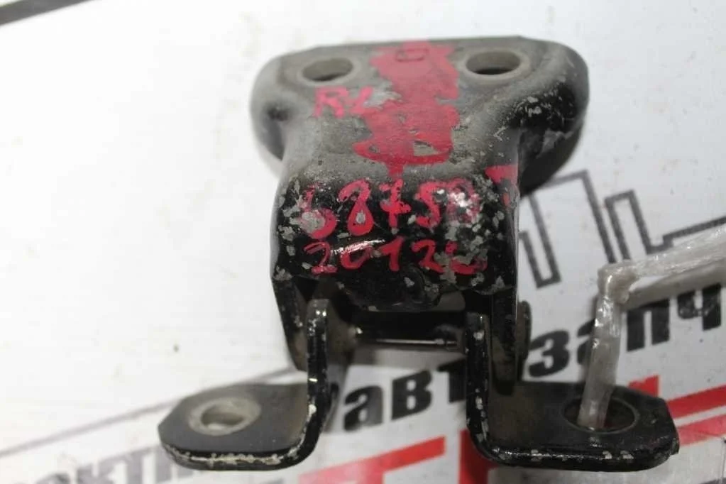 ПЕТЛЯ ДВЕРИ TOYOTA DAIHATSU LEXUS ПЕРЕД ПРАВО НИЗ 6873033020