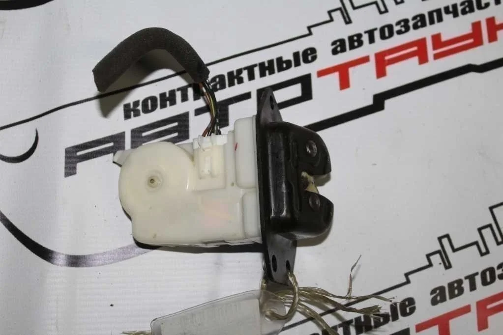 ЗАМОК БАГАЖНИКА NISSAN SUZUKI 90502CY00A