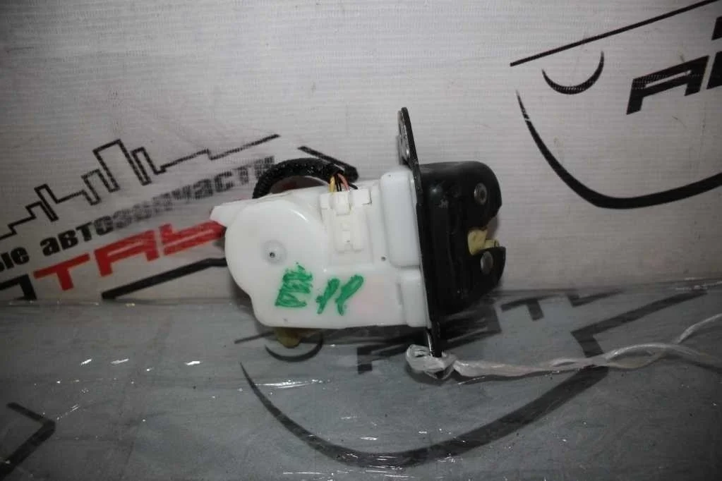 ЗАМОК БАГАЖНИКА NISSAN RENAULT ... KOLEOS LAFESTA LEAF MURANO NOTE ROGUE TIIDA WINGROAD X-TRAIL ... S35 T31 TNT31 TS TZ50 Y12 YF15 ZE0 ZE11 90502CA00A