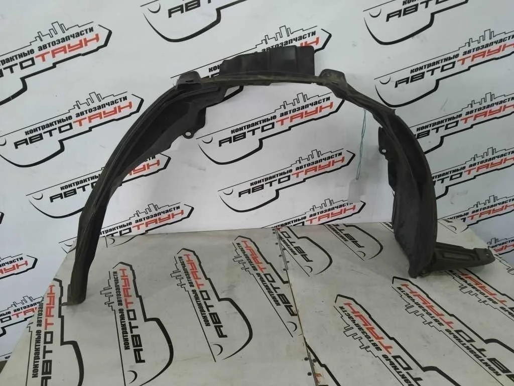 ПОДКРЫЛОК NISSAN ПЕРЕДНИЙ ПРАВЫЙ 63840EQ000