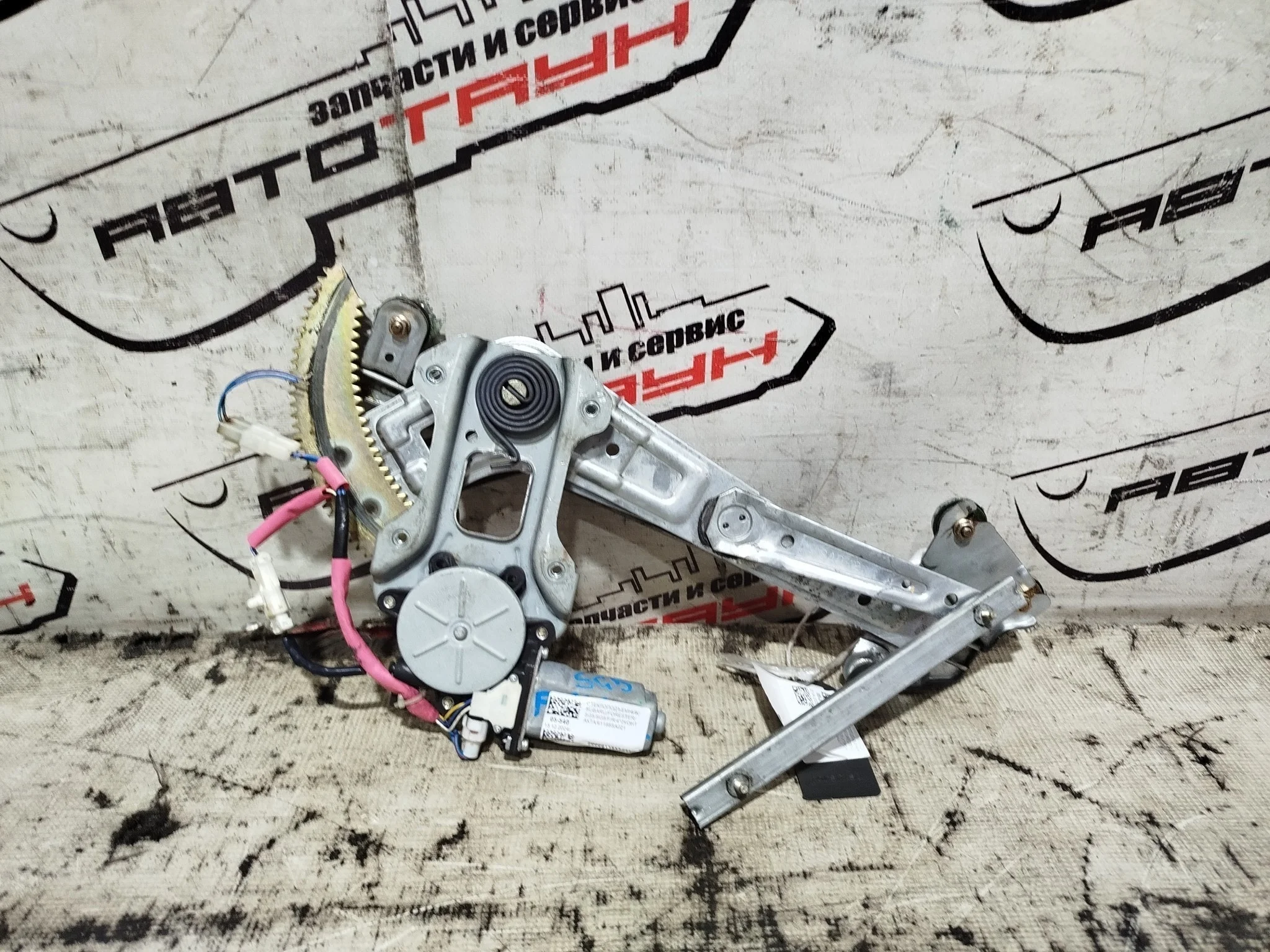 СТЕКЛОПОДЪЕМНИК SUBARU ПЕРЕД ПРАВО 61188SA021