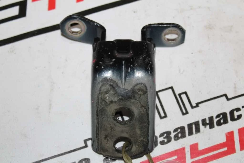 ПЕТЛЯ ДВЕРИ NISSAN ПЕРЕД ПРАВО ВЕРХ 80400JN00A