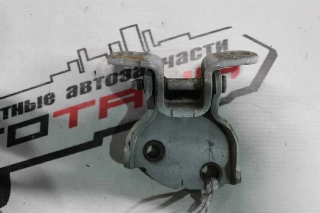 ПЕТЛЯ ДВЕРИ HONDA ISUZU ПЕРЕД ЛЕВО ВЕРХ 67450S0A305ZZ