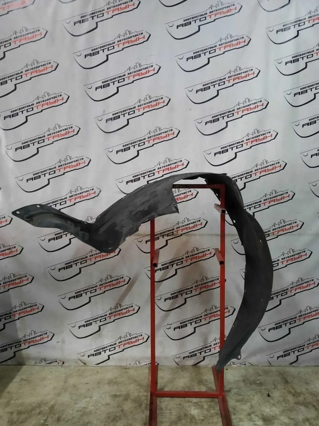 ПОДКРЫЛОК MAZDA ПЕРЕД ПРАВО LE4656130A