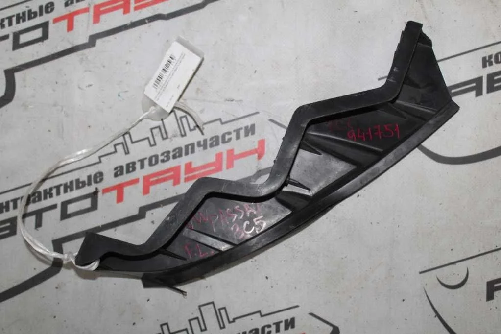 КРОНШТЕЙН БАМПЕРА VOLKSWAGEN ПЕРЕД ЛЕВО 3C0807889