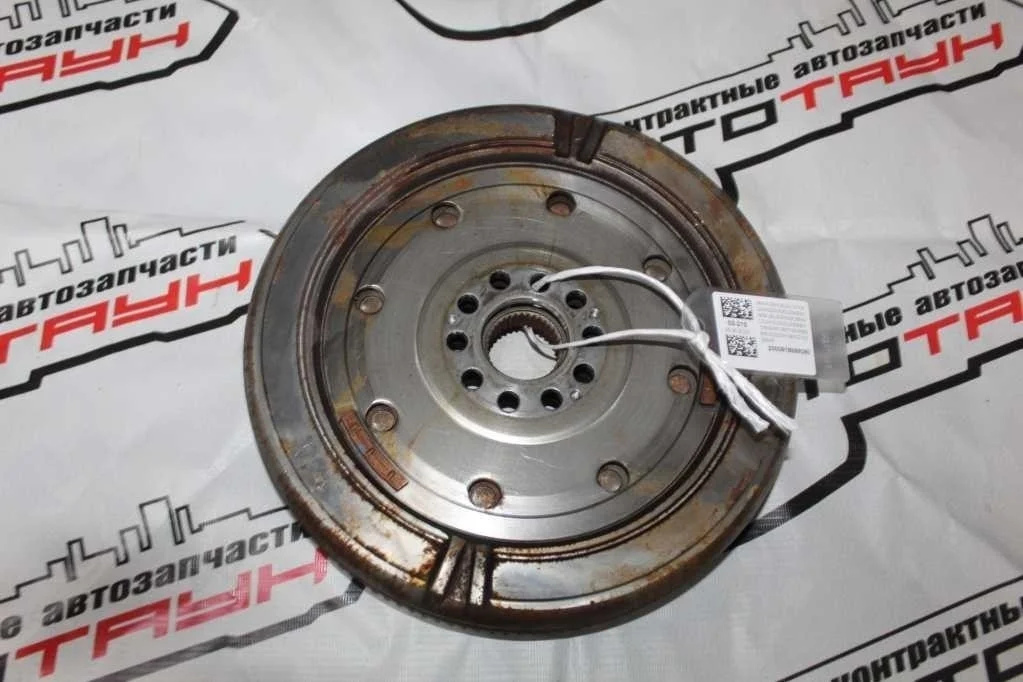 МАХОВИК AUDI VOLKSWAGEN SKODA ... BMJ BML BUB BWS CBRA CDVA ... EOS GOLF PASSAT PASSAT CC SUPERB TT ... 8N9 8P1 8P7 8PA B6 MK5 DSG АТМ 022105266AK