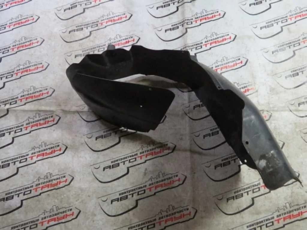 ПОДКРЫЛОК AUDI ПЕРЕД ЛЕВО 8E0821171C