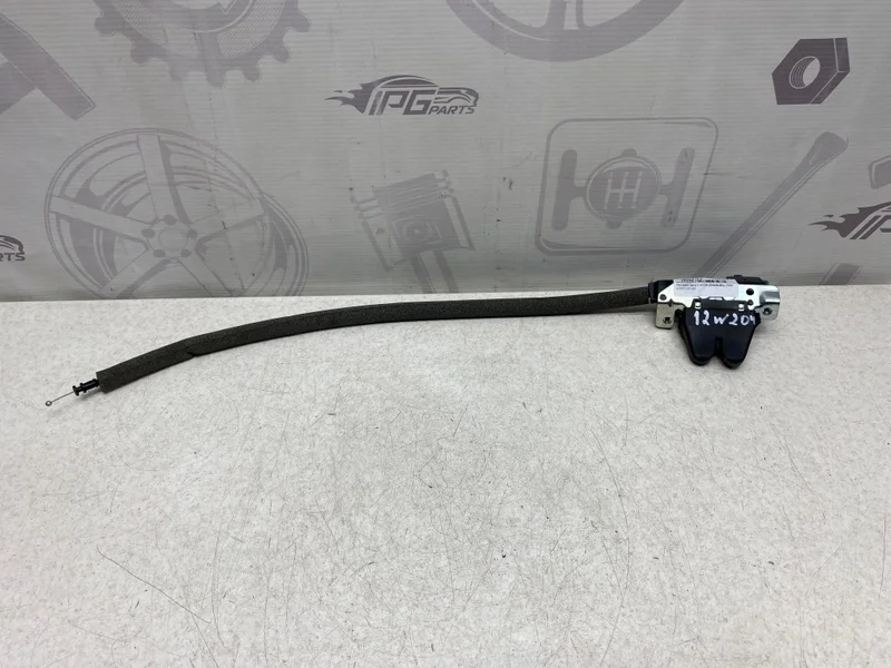 Замок крышки багажника Mercedes-benz 2008 W204