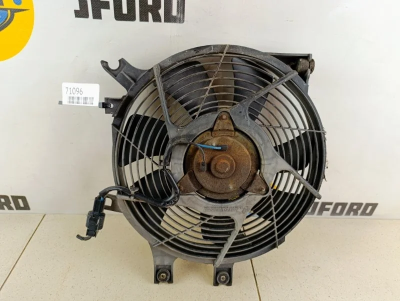 Вентилятор охлаждения радиатора Mitsubishi Pajero Sport 2004 K94W