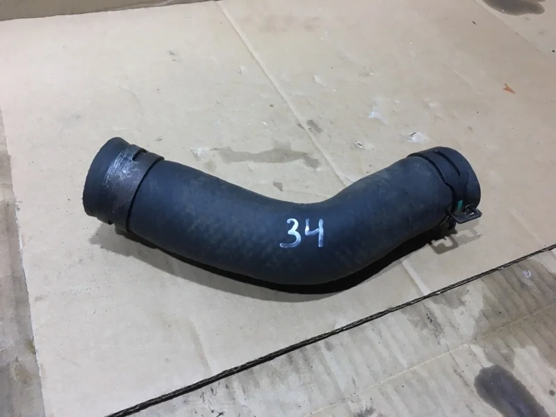 Патрубок радиатора TOYOTA Land Cruiser 2015 1657151030 URJ200 1VD-FTV 4.5, левый