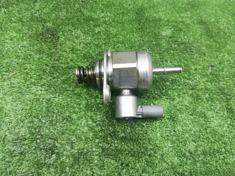 Топливный насос высокого давления BMW 1 2011 13518605103 F20 N13B16A