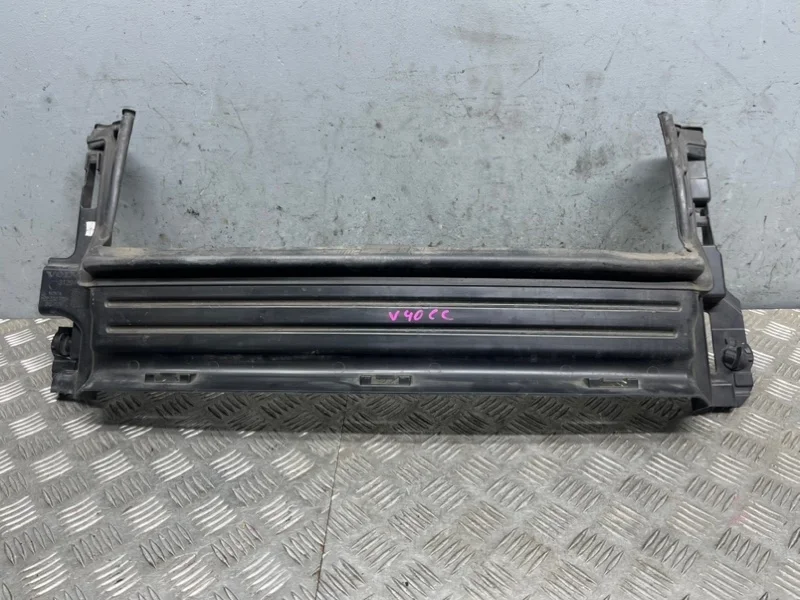 Воздуховод Volvo V40 FS