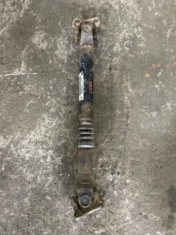 Карданный вал передний Toyota Hilux (2005-2015) 2013 371400K062 ПИКАП 3.0 D 1KDFTV