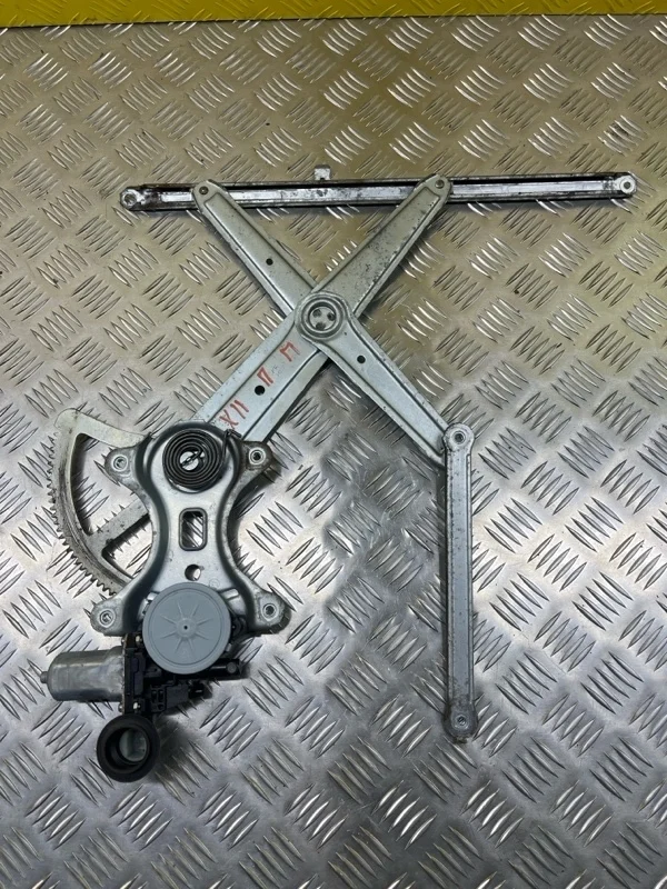 Стеклоподъемник электр. передний правый Toyota Land Cruiser Prado 120 (2002-2009) 2005 6980158010 3.0 D