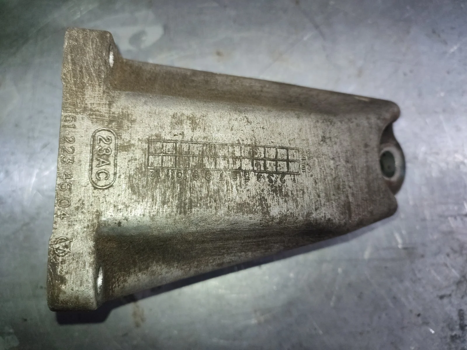 Кронштейн крепления двигателя SsangYong Kyron 2009 D130