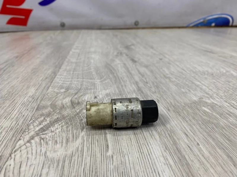 Датчик давления кондиционера FORD FOCUS 2 2009