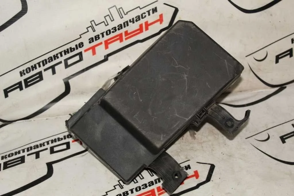 БЛОК ПРЕДОХРАНИТЕЛЕЙ MAZDA GR1C66760