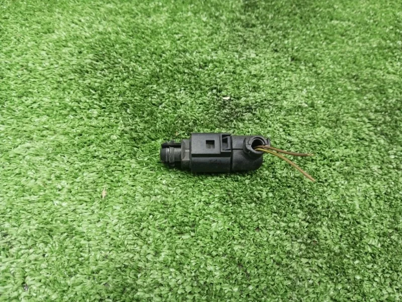 Датчик температуры воздуха volkswagen Tiguan 2009 8Z0820535 5N1 CAW