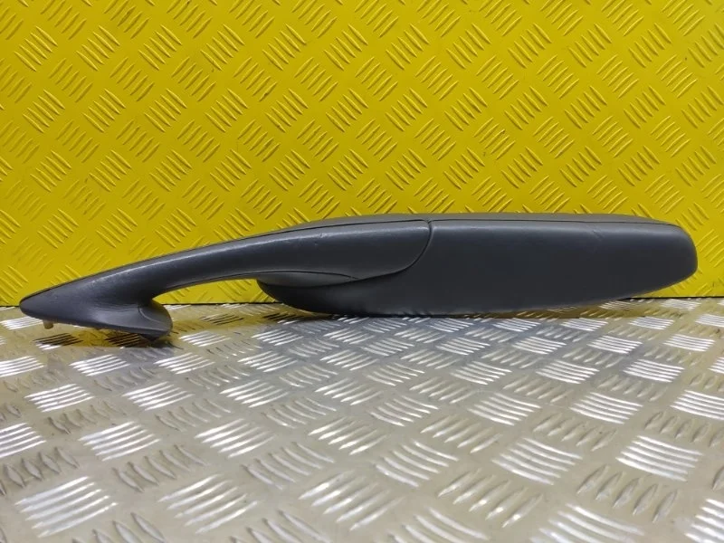 Подлокотник Lexus Lx 570 (2007-2022) 2017 6764060C10C1