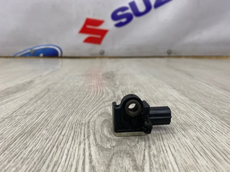 Датчик удара Ford FOCUS 3 2013