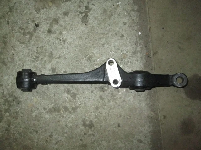 Рычаг нижний Honda Odyssey RA6, RA7, RA8, RA9