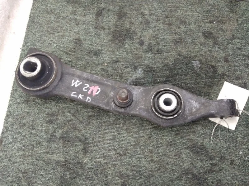 Рычаг нижний Mercedes-Benz E500 W211