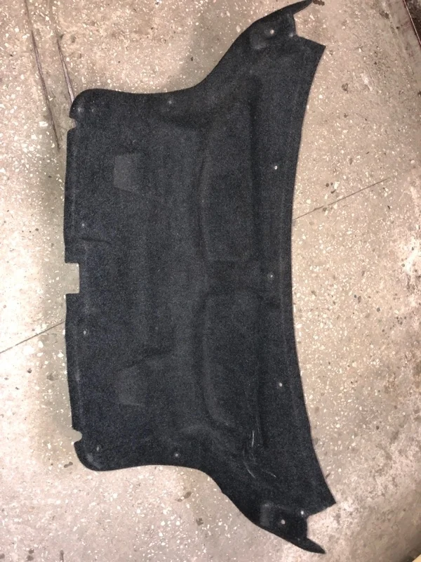 Обшивка крышки багажника Toyota Avensis AZT250, AZT251, ZZT250, ZZT251, AZT255, ZZT255