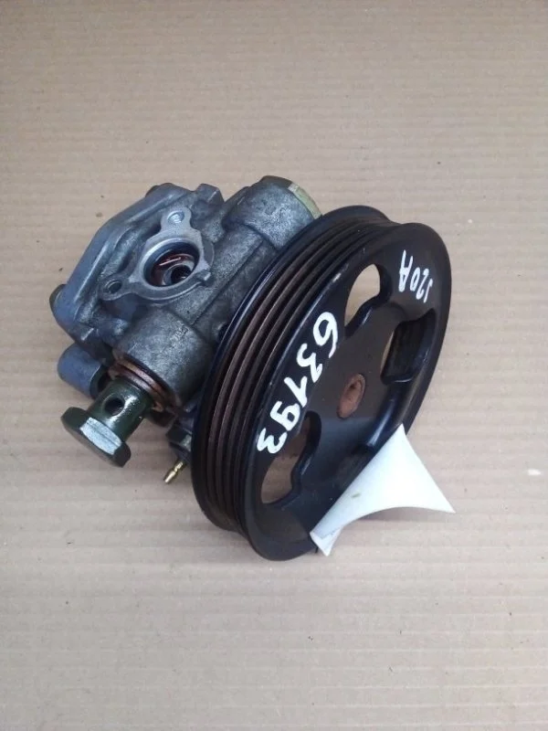 Насос гидроусилителя руля Suzuki Escudo 1997 TD52W