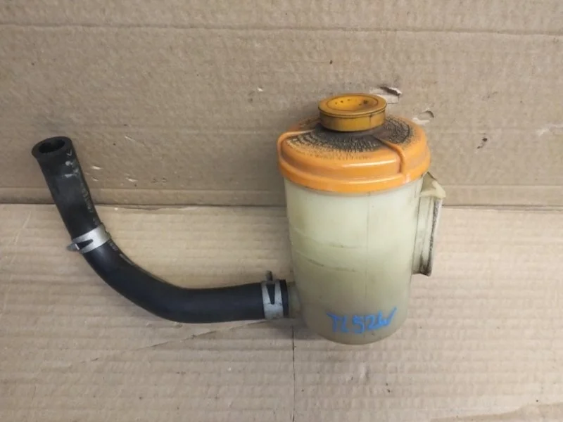 Бачок гидроусилителя Suzuki Escudo 2005 TL52W