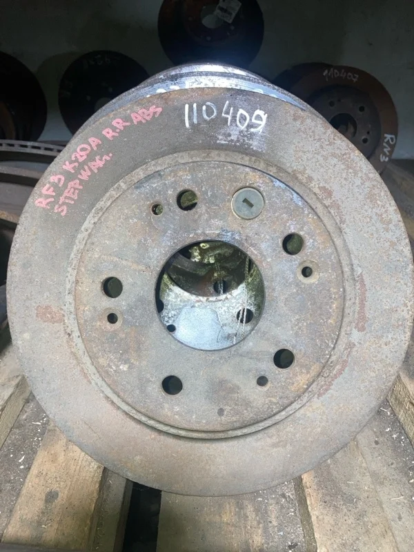 Тормозной диск Honda StepWGN RF1