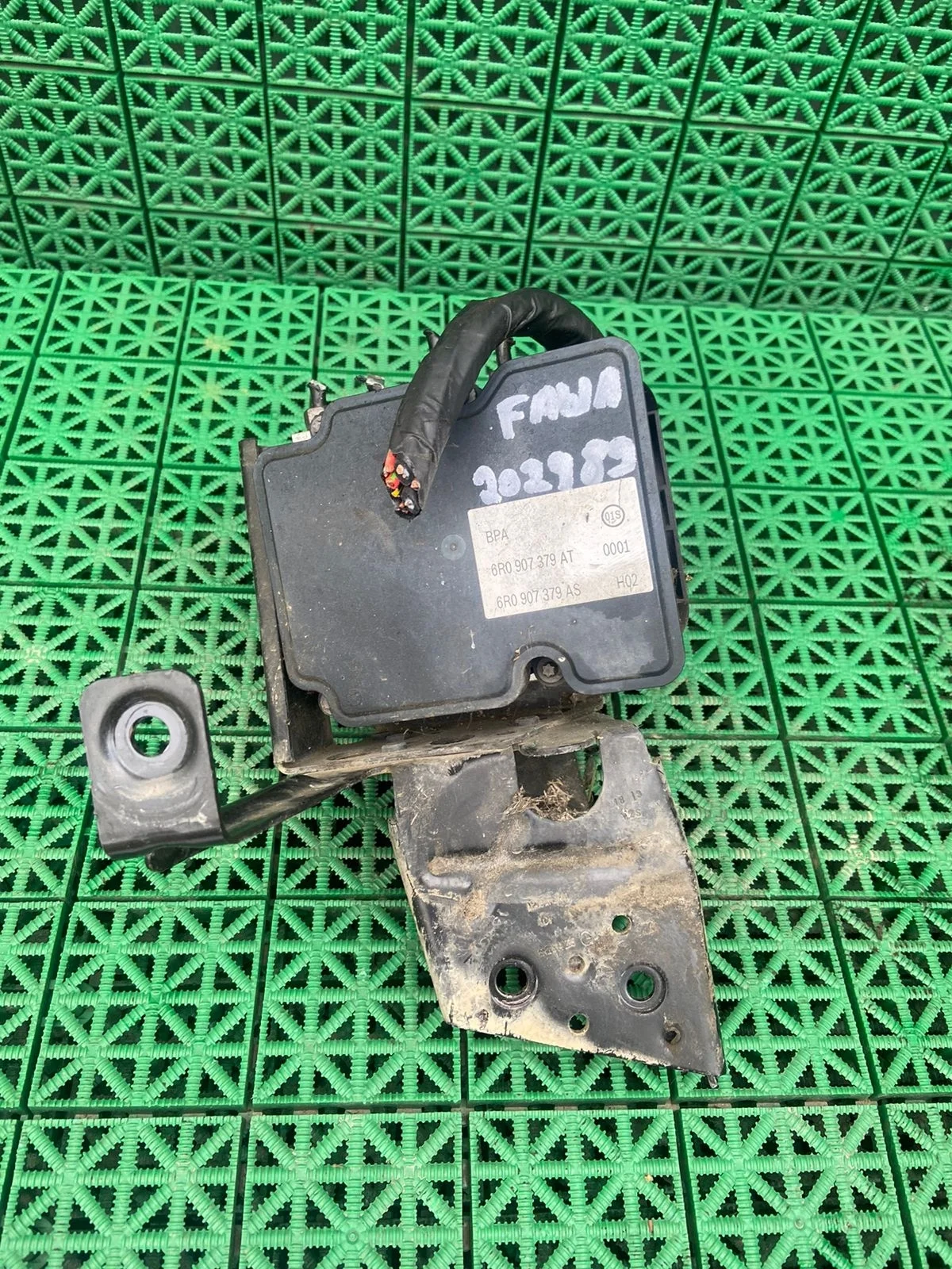 Блок ABS VOLKSWAGEN POLO 2010- б/у POLO(2010-