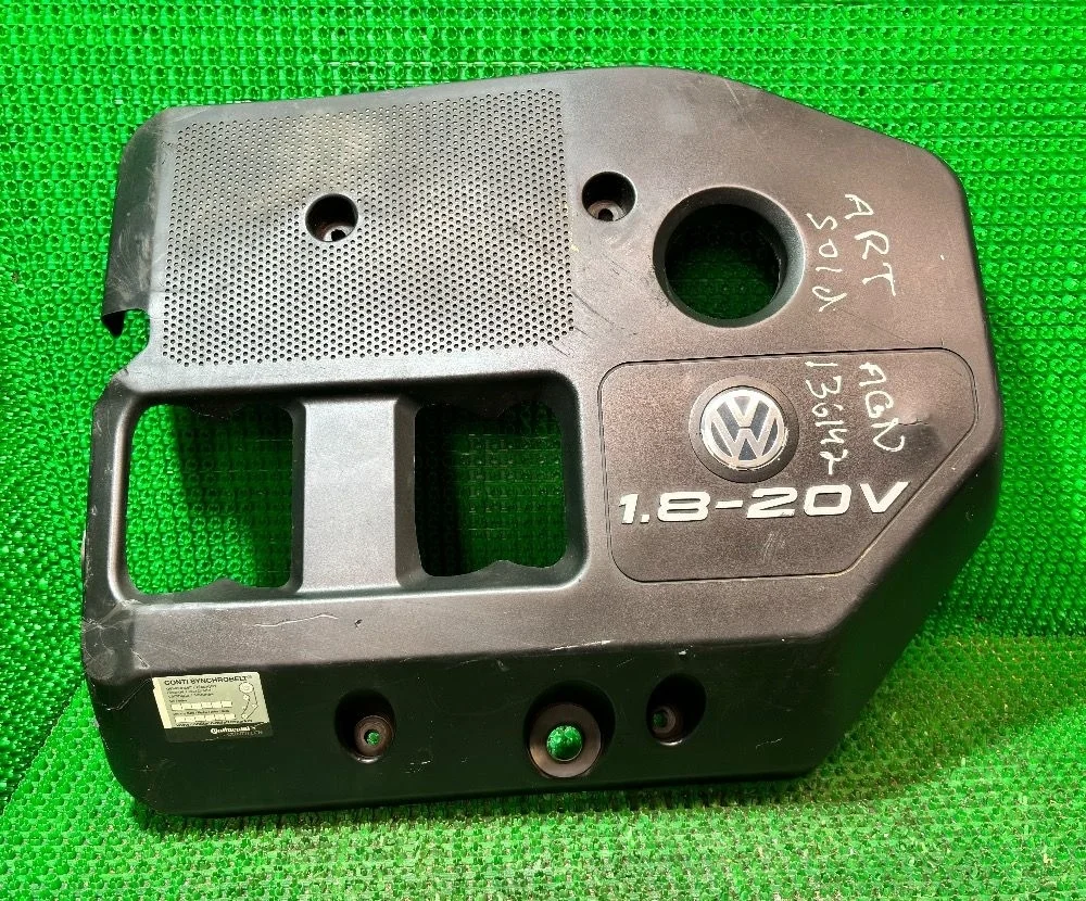 Декоративная крышка двигателя VAG 06A103925K Golf GTI IV (1998—2005) В наличии