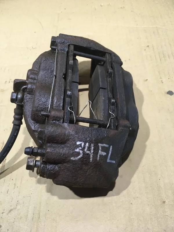 Суппорт тормозной Toyota Land Cruiser 2015 4775060280 URJ200 1VD-FTV 4.5, передний левый