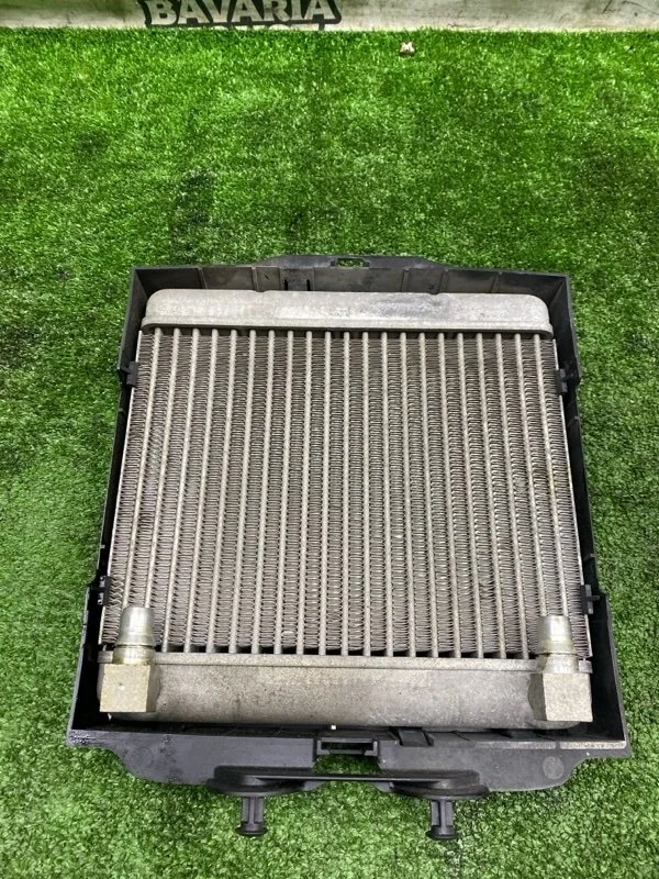 Радиатор масляный BMW 5 2010 17217572542 F10 N55B30A