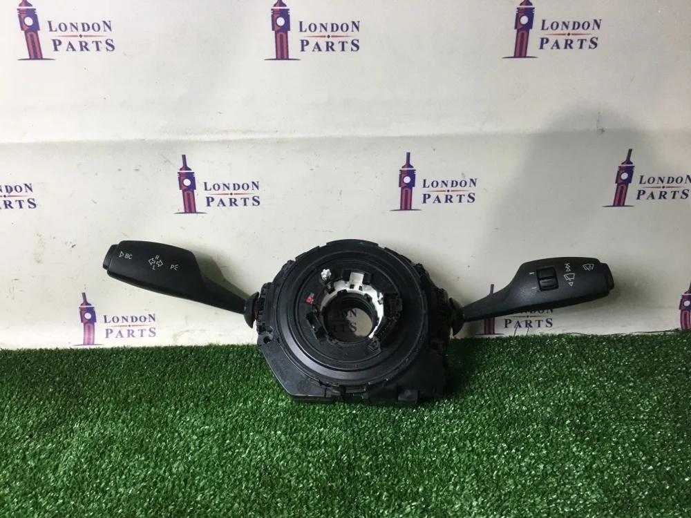 Коммутационный центр в рулевой колонке BMW F20