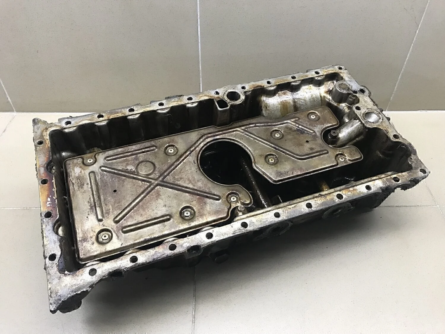 Поддон масляный двигателя V50 2004-2012