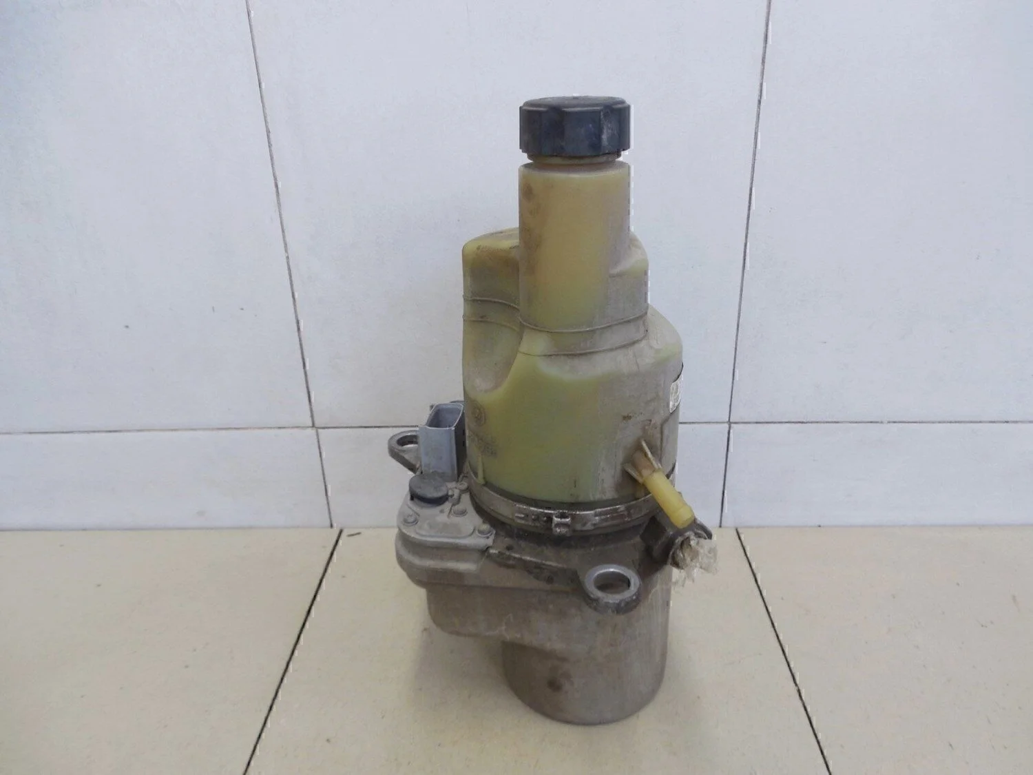 Насос гидроусилителя V50 2004-2012