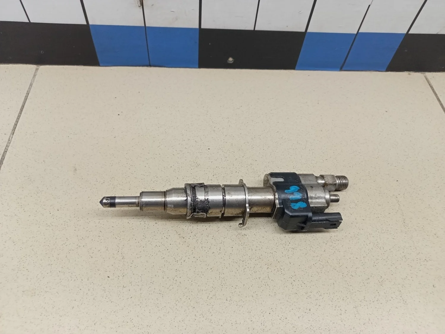 Форсунка инжекторная электрическая 3-серия E90/E91 2005>