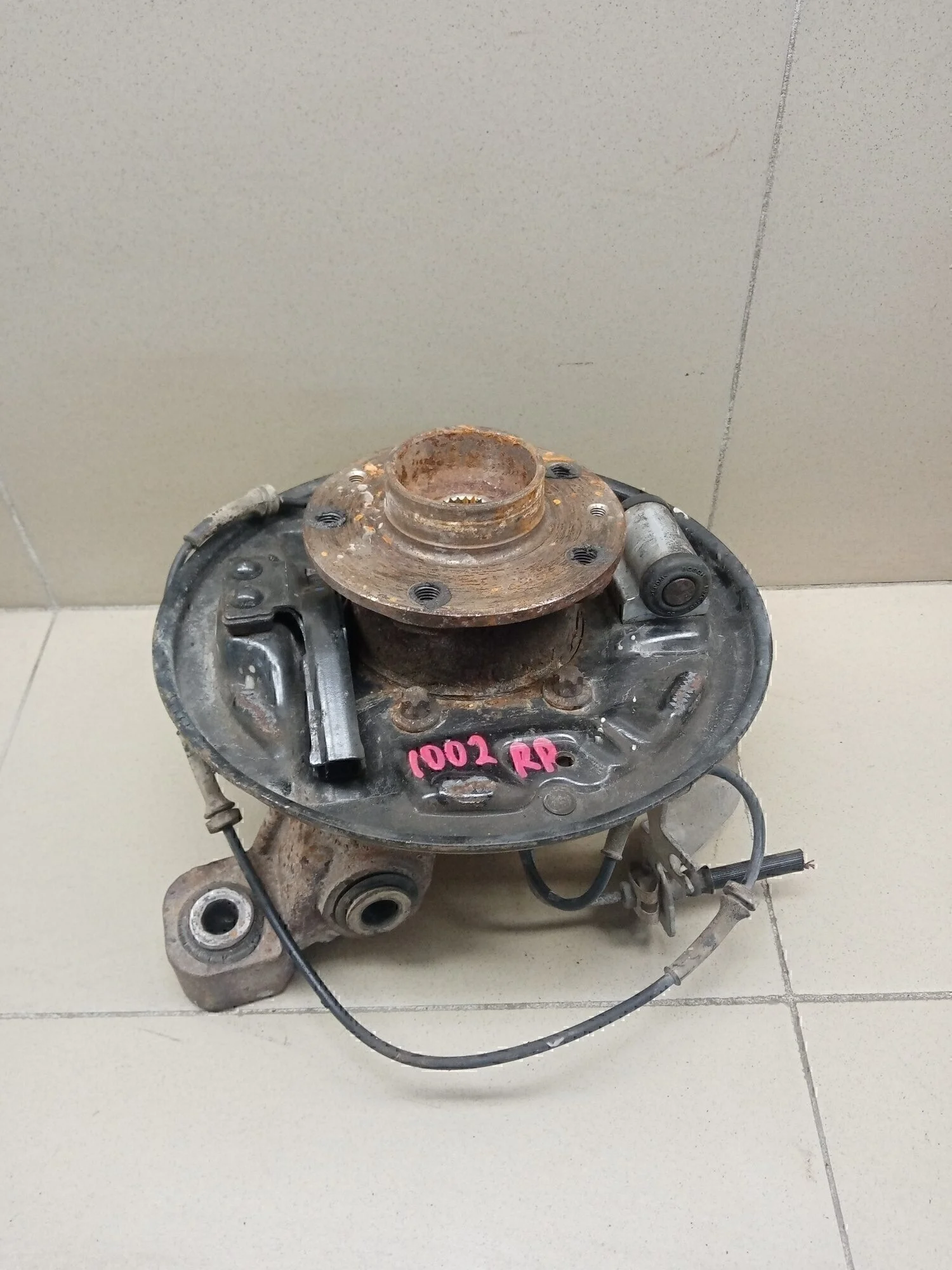 Кулак поворотный задний правый Duster 2012>