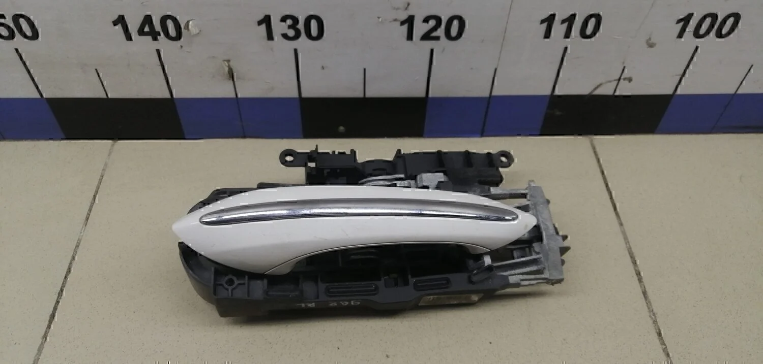 Ручка двери задней наружная левая 7-серия F01/F02 2008>