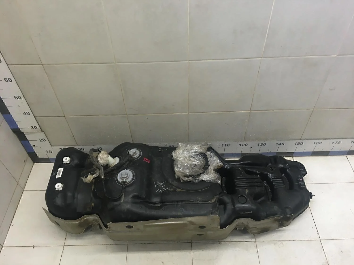 Бак топливный Hi Lux 2015>