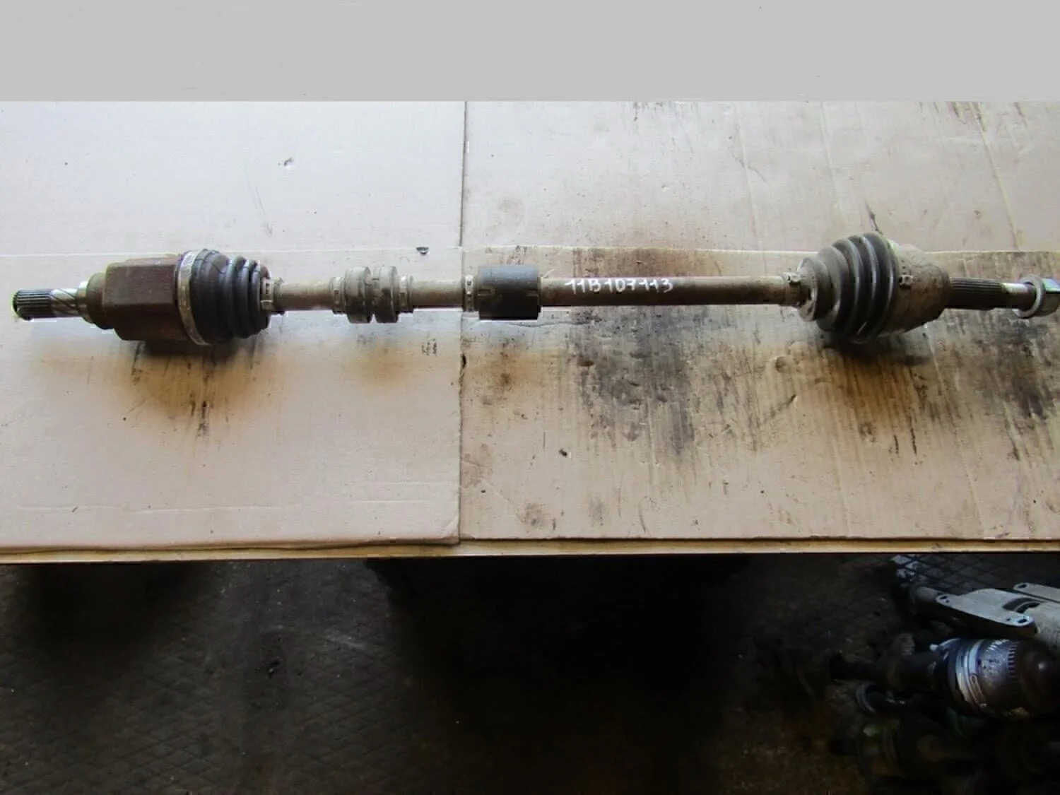 Полуось передняя правая Juke (F15) 2011>