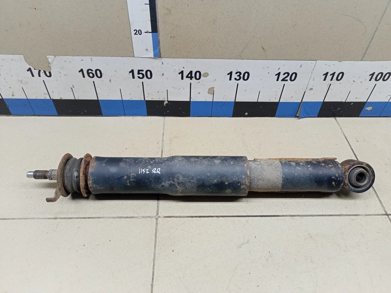 Амортизатор задний LX 570