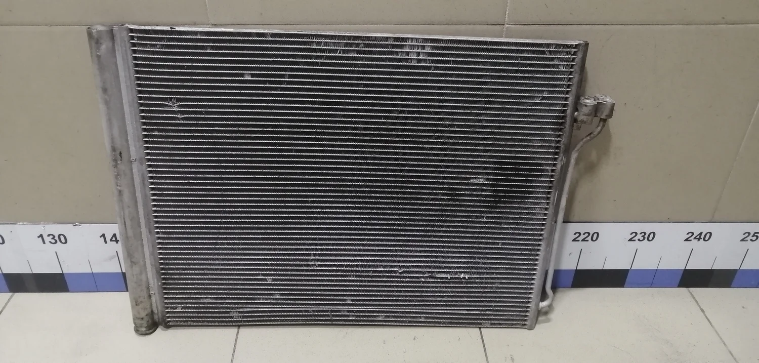 Радиатор кондиционера (конденсер) 5-серия E60/E61 2003-2009