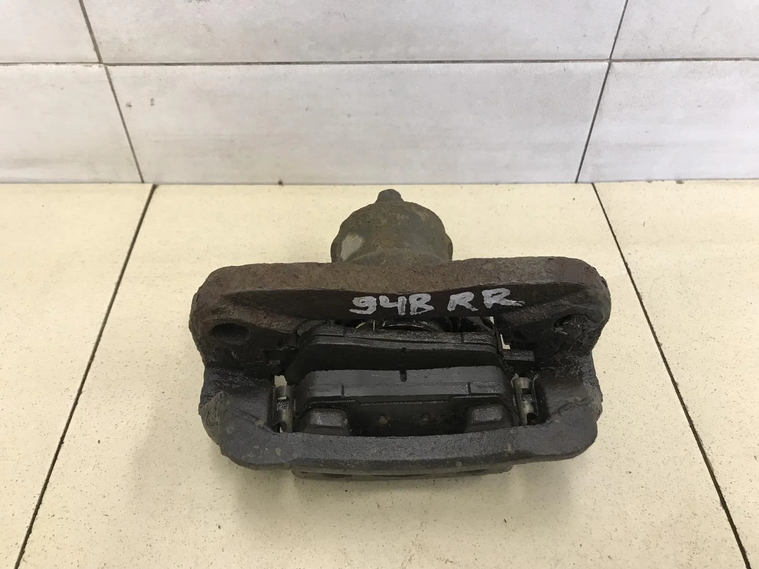 Суппорт задний правый Mohave 2009>