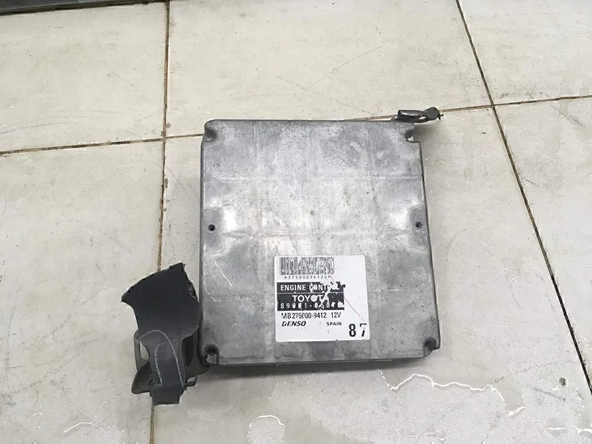 Блок управления двигателем Avensis II 2003-2008