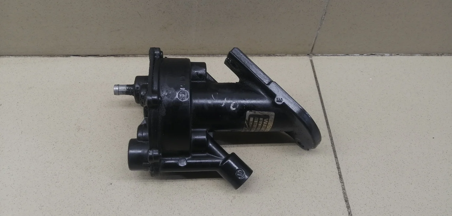 Насос вакуумный Fiesta 1995-2000