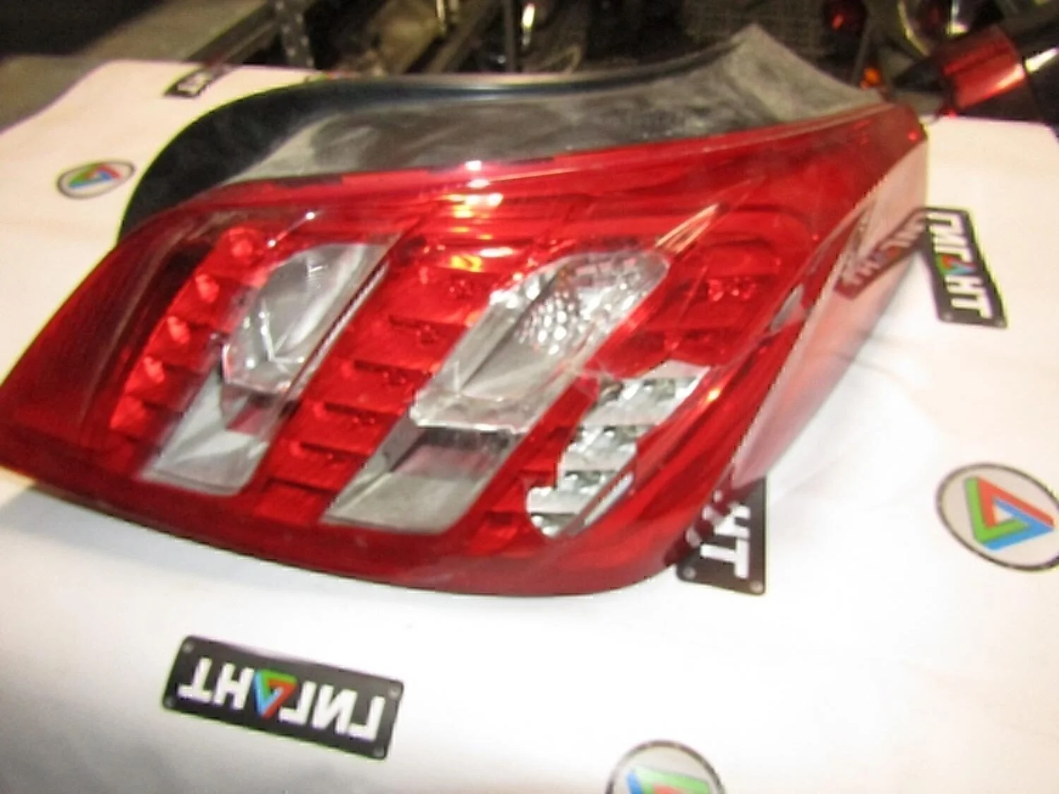 Фонарь задний правый 508 2010>