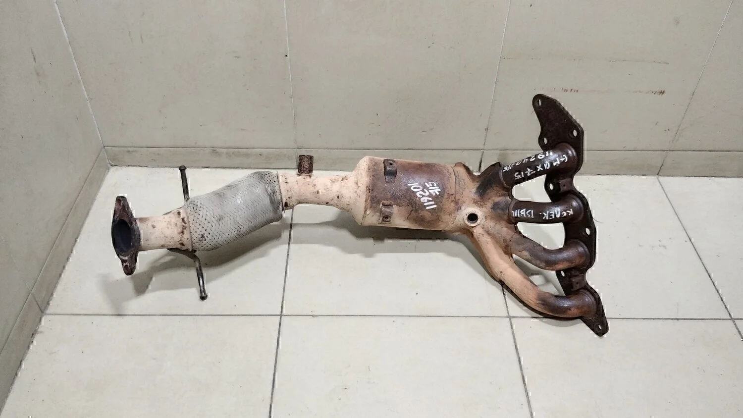 Коллектор выпускной C-MAX 2003-2011